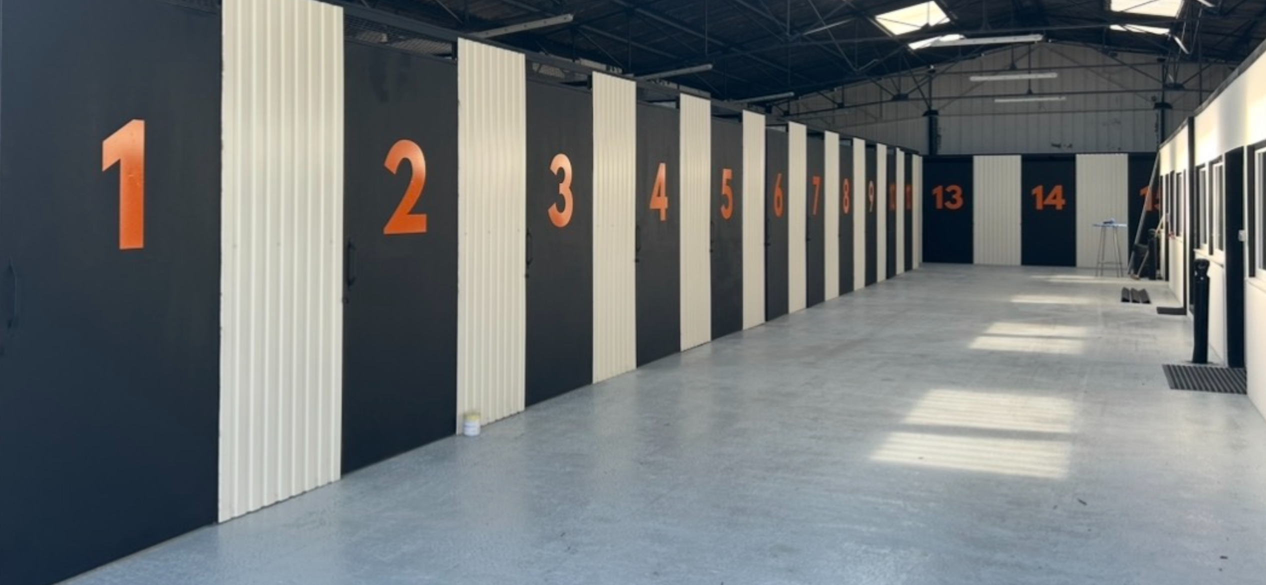 Intérieur du bâtiment de JudBox
